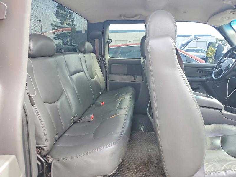 Photo 10 from auction – 2005 CHEVROLET SILVERADO with VIN 1GCHC29255E191936