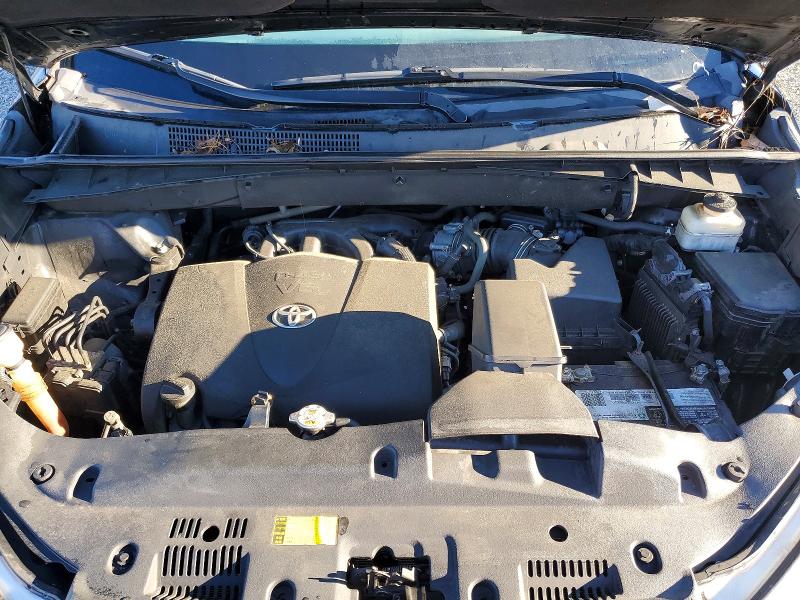 Photo 11 from auction – 2018 TOYOTA HIGHLANDER with VIN 5TDKZRFH2JS543140