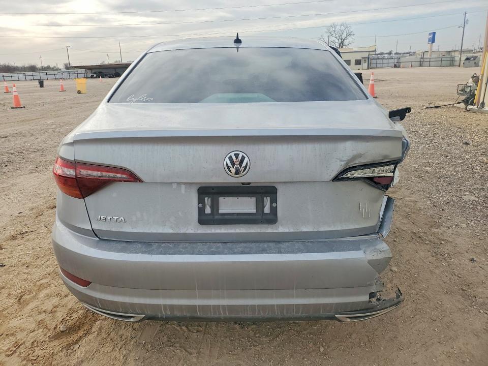 Photo 6 from auction – 2019 VOLKSWAGEN JETTA with VIN 3VWCB7BU8KM223383