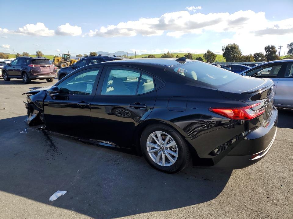 Photo 2 from auction – 2026 TOYOTA CAMRY with VIN 4T1DAACK5TU261358