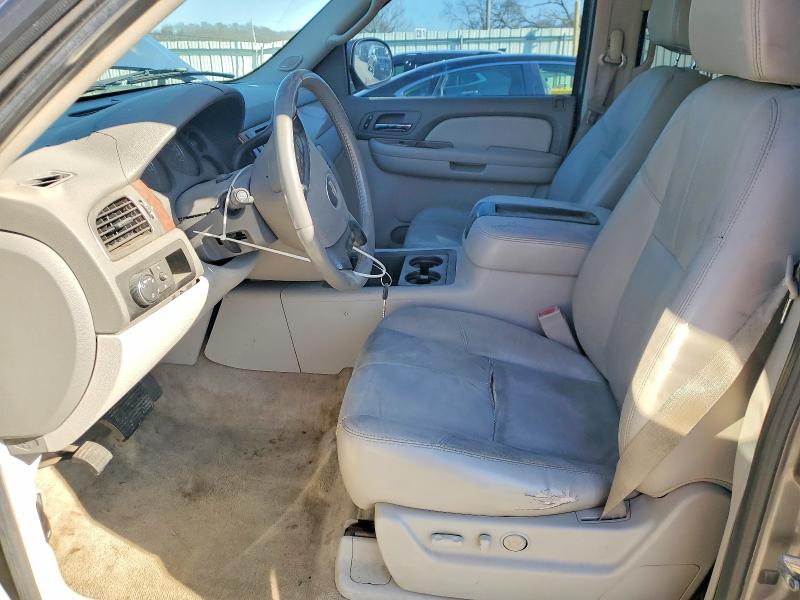 Photo 7 from auction – 2007 CHEVROLET SUBURBAN C with VIN 3GNFC16037G312535