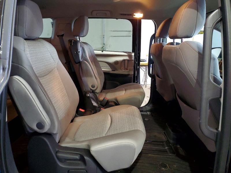 Photo 11 from auction – 2022 TOYOTA SIENNA with VIN 5TDKRKEC1NS105700