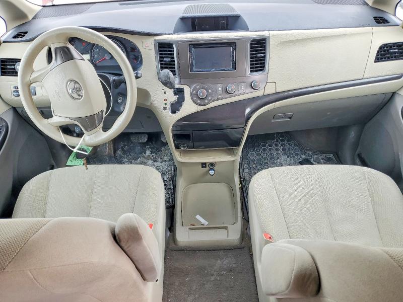 Photo 8 from auction – 2012 TOYOTA SIENNA with VIN 5TDZK3DC2CS194457