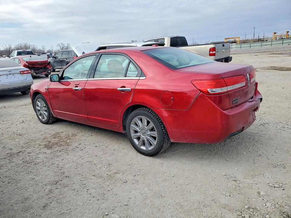 Снимка 2 от търг – 2011 LINCOLN TOWNHOUSE MKZ с VIN 3LNHL2GC9BR750694