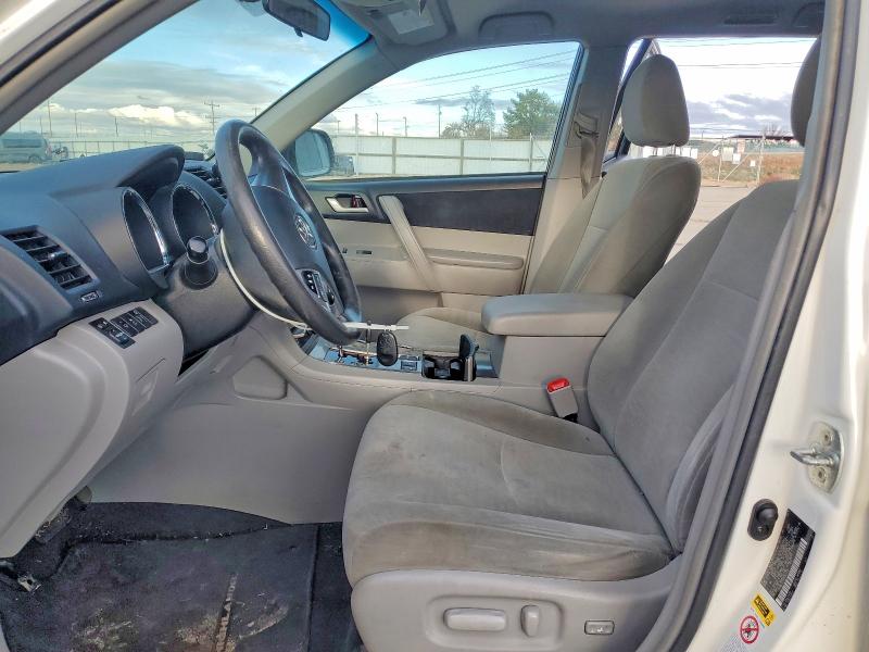 Photo 7 from auction – 2013 TOYOTA HIGHLANDER with VIN 5TDBK3EH9DS201448