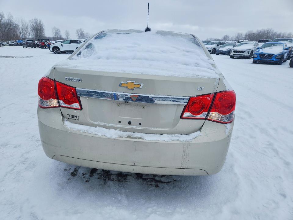 Photo 6 from auction – 2015 CHEVROLET CRUZE with VIN 1G1PC5SB1F7128984