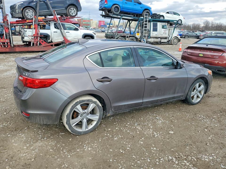 Zdjęcie 3 z aukcji – 2013 ACURA ILX z VIN 19VDE1F52DE001510