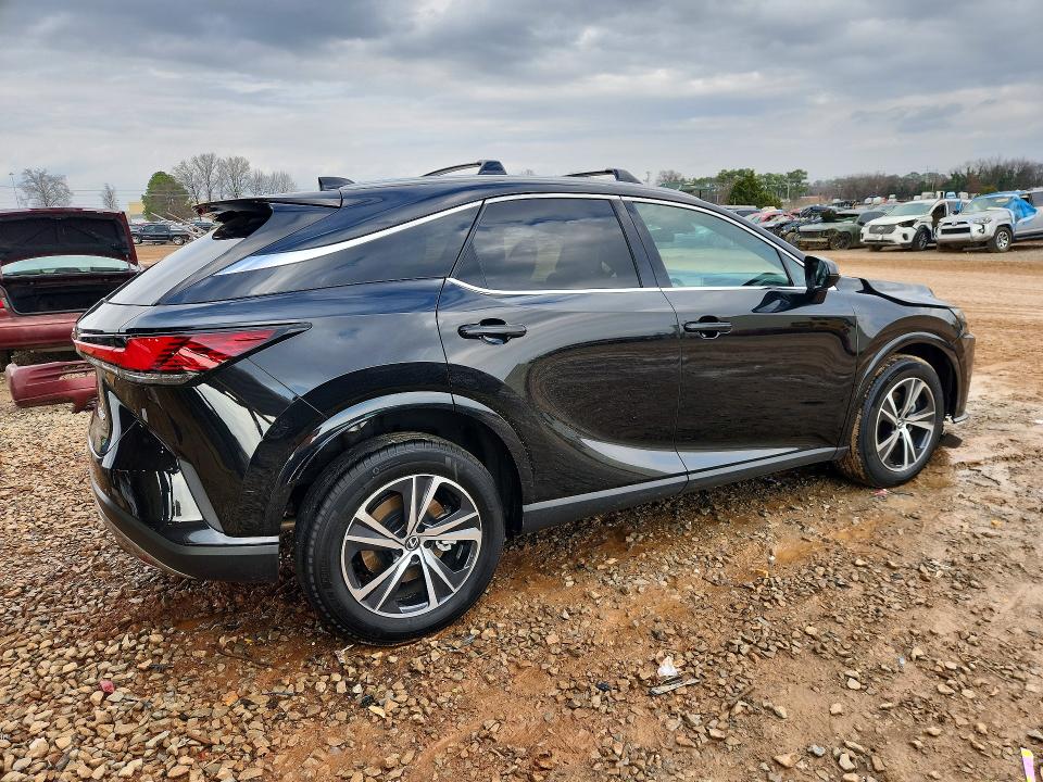 Photo 3 from auction – 2023 LEXUS RX with VIN 2T2BAMBA7PC007218