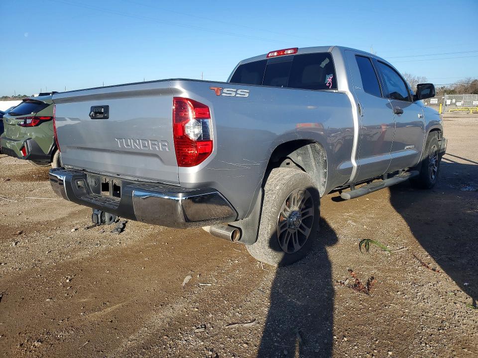 Photo 3 from auction – 2014 TOYOTA TUNDRA with VIN 5TFRY5F15EX162928