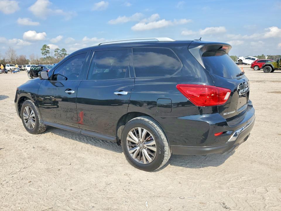Photo 2 from auction – 2018 NISSAN PATHFINDER with VIN 5N1DR2MM8JC673386