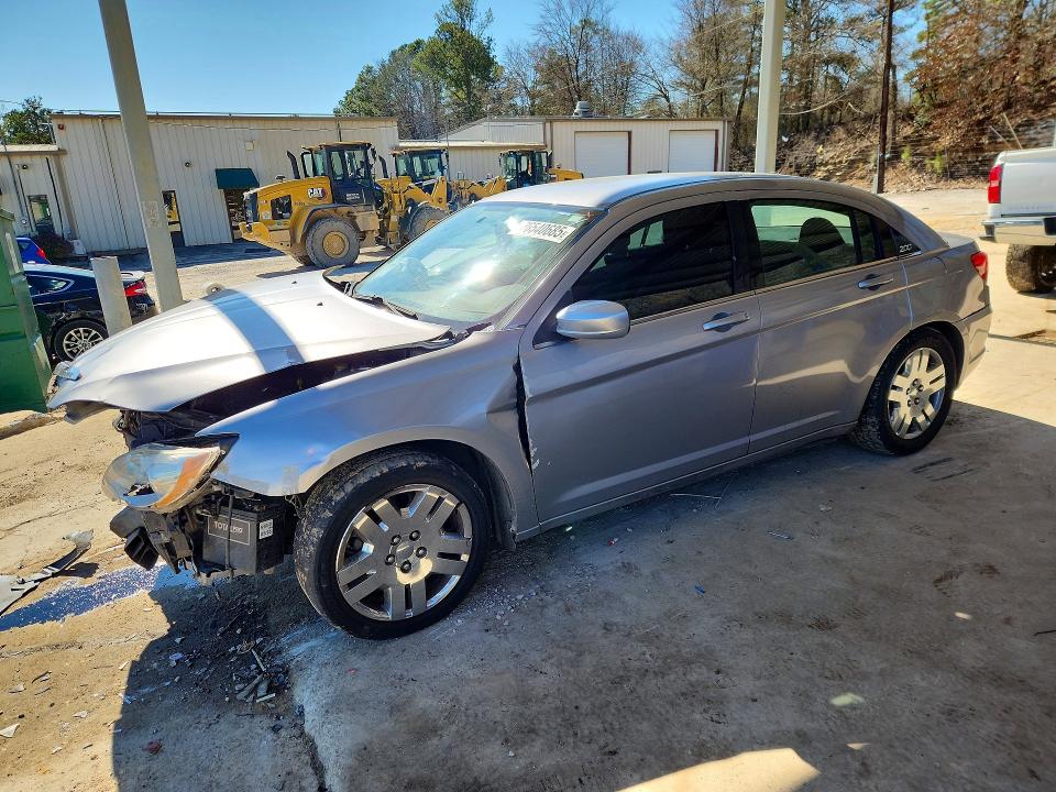 Foto 1 de la subasta – 2014 CHRYSLER 200 con VIN 1C3CCBABXEN170302