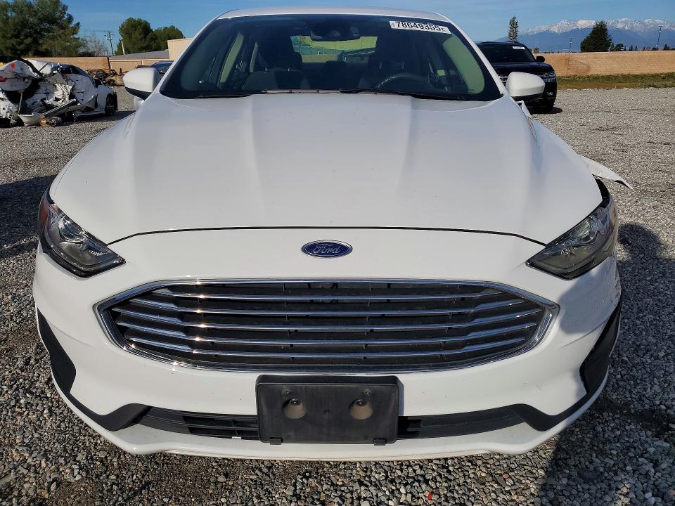 Photo 5 from auction – 2019 FORD FUSION with VIN 3FA6P0LU0KR174454