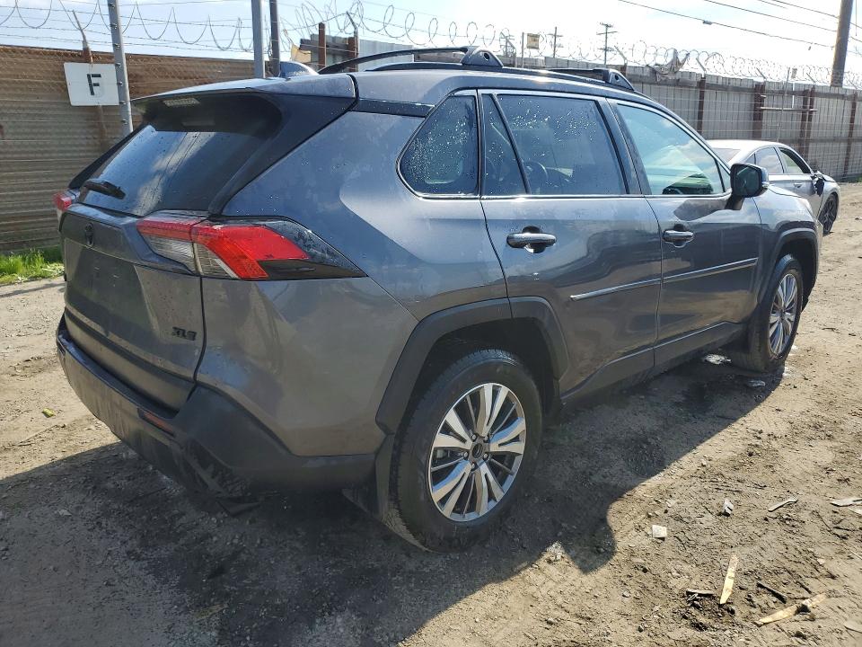 Photo 3 from auction – 2023 TOYOTA RAV4 with VIN 2T3C1RFV7PC233320