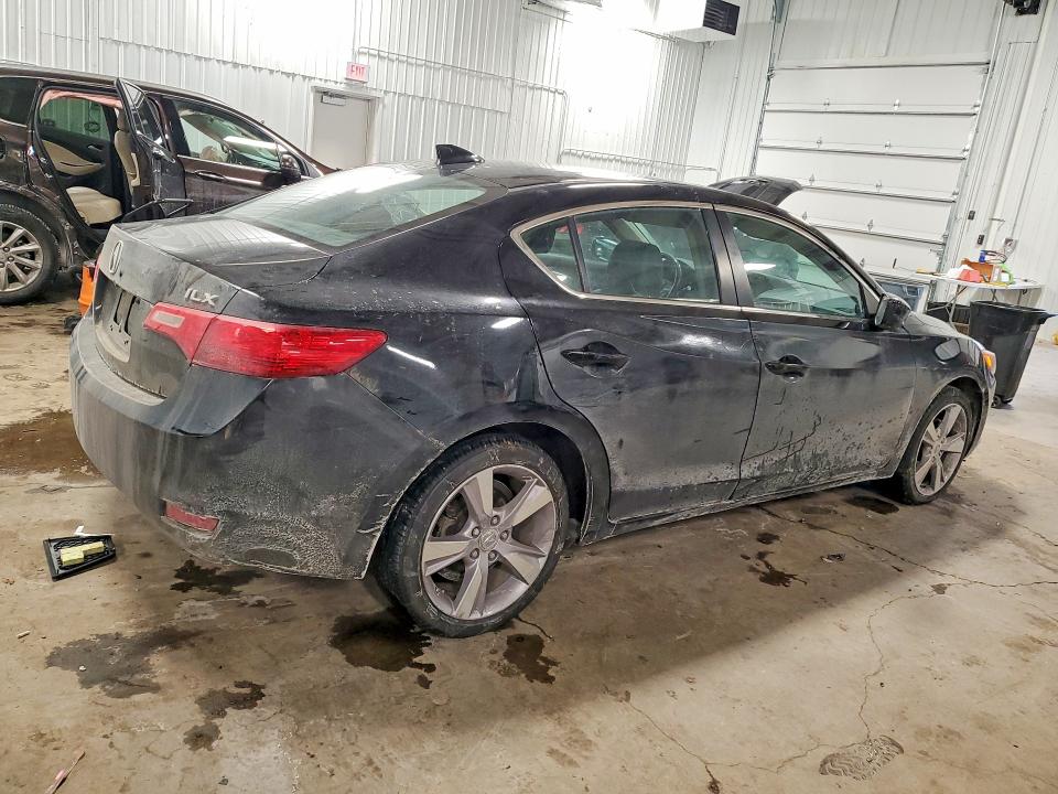 Photo 3 from auction – 2014 ACURA ILX with VIN 19VDE1F32EE000518