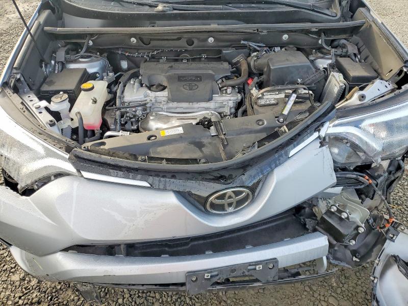 Photo 12 from auction – 2017 TOYOTA RAV4 LIMIT with VIN 2T3DFREV1HW689286