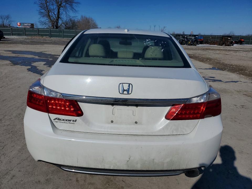 Photo 6 from auction – 2015 HONDA ACCORD with VIN 1HGCR2F87FA002621