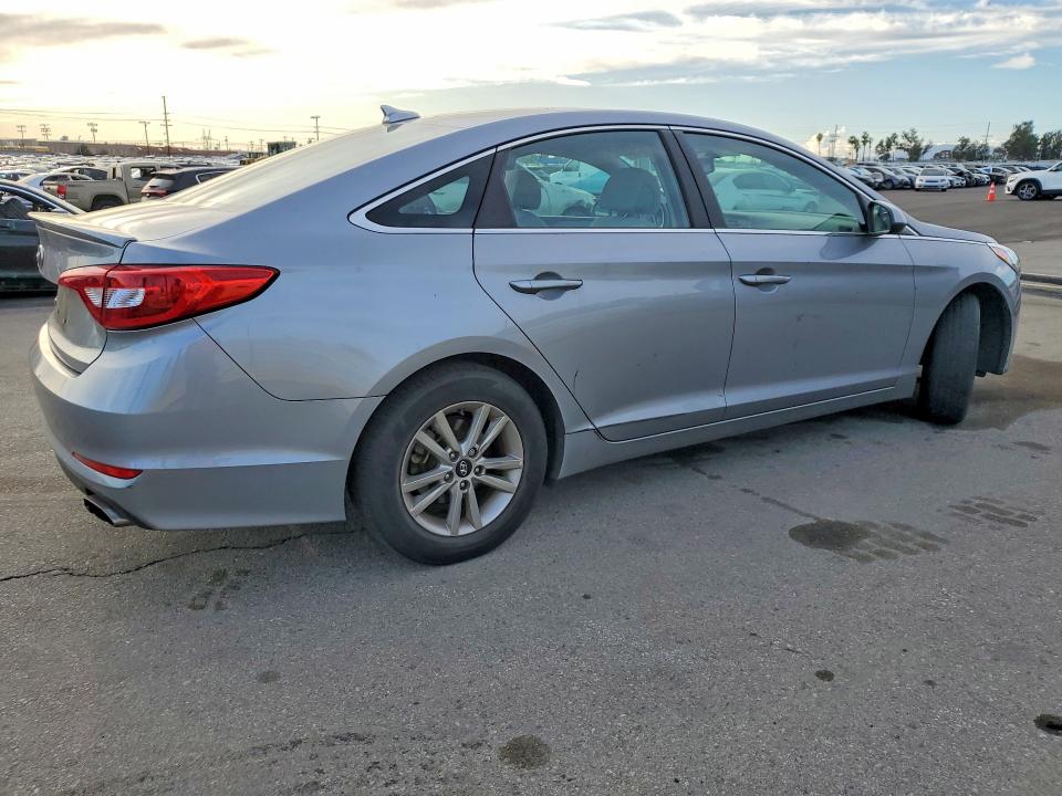 Photo 3 from auction – 2017 HYUNDAI SONATA SE with VIN 5NPE24AF5HH439235