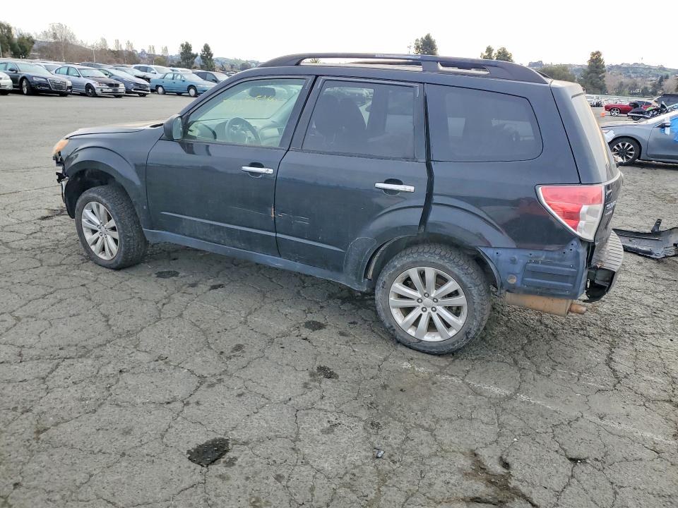 Photo 2 from auction – 2013 SUBARU FORESTER with VIN JF2SHADC7DH435960