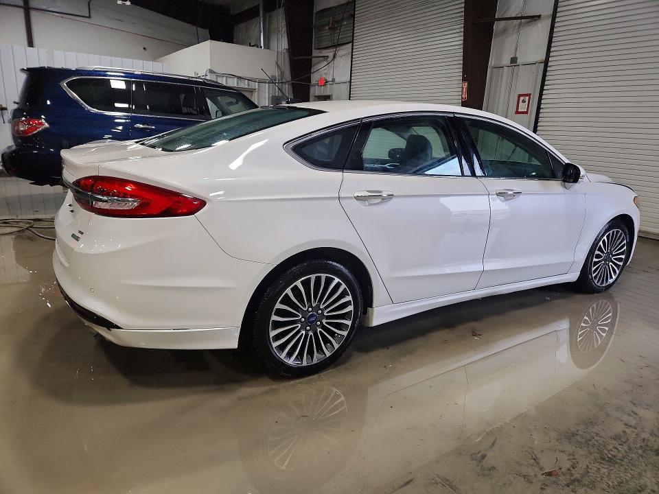 Photo 3 from auction – 2017 FORD FUSION SE with VIN 3FA6P0HD8HR405229