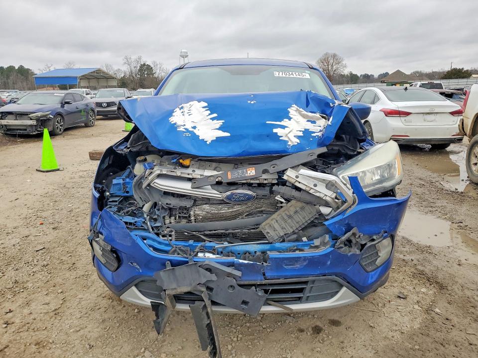 Фото 5 с аукциона – 2017 FORD ESCAPE SE с VIN 1FMCU0GD3HUB21275