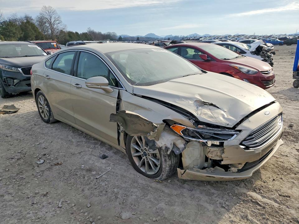 Photo 4 from auction – 2017 FORD FUSION SE with VIN 3FA6P0HD2HR244053