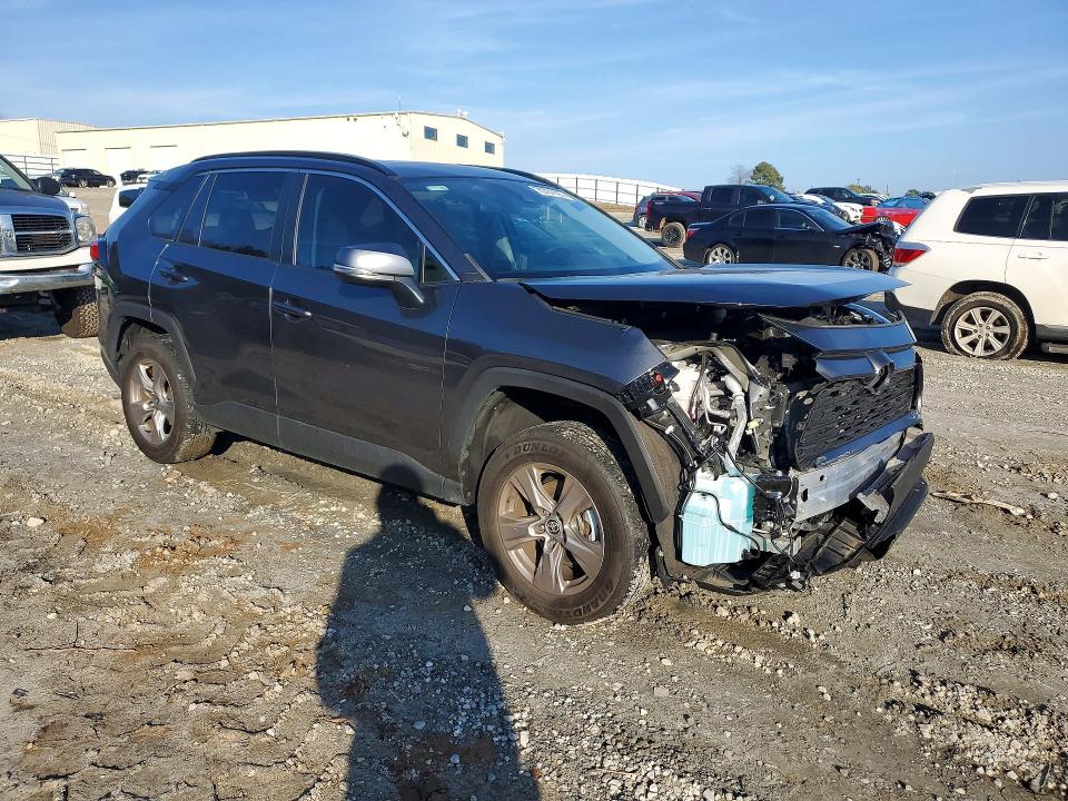 Photo 4 from auction – 2023 TOYOTA RAV4 with VIN 2T3W1RFVXPC234815