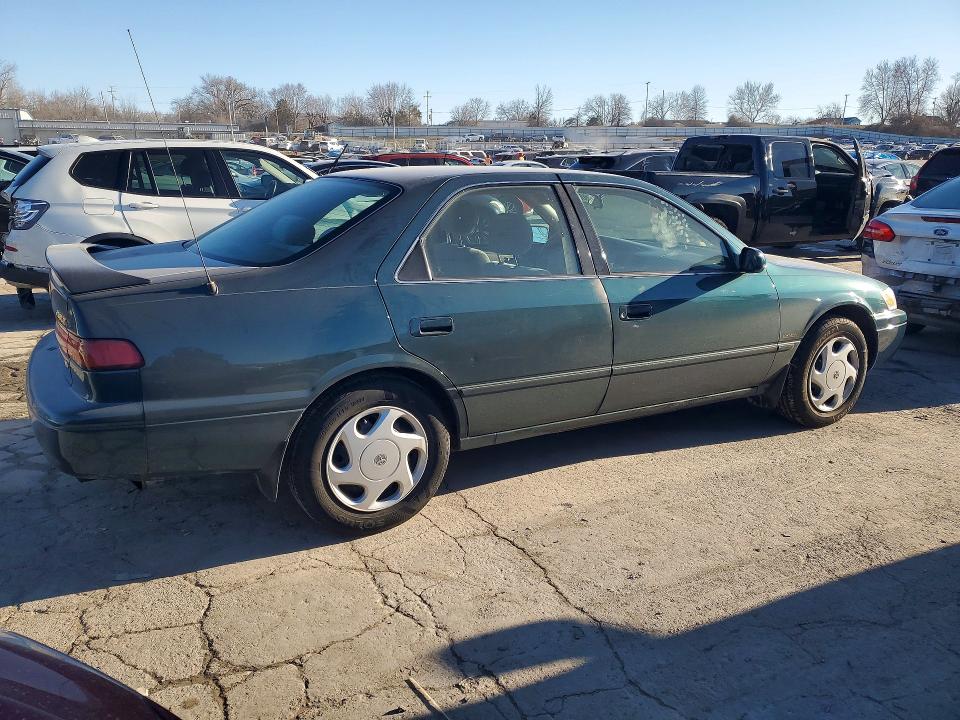 Photo 3 from auction – 1998 TOYOTA CAMRY with VIN 4T1BF22K4WU058983