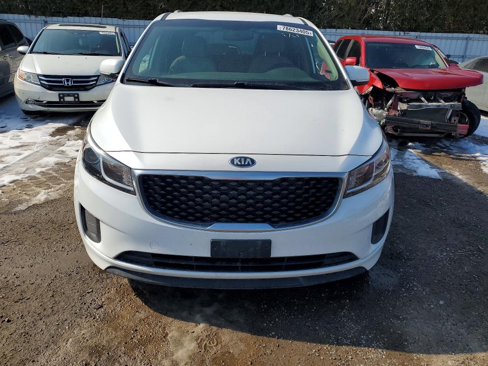 Photo 5 from auction – 2017 KIA SEDONA with VIN KNDMB5C18H6299033