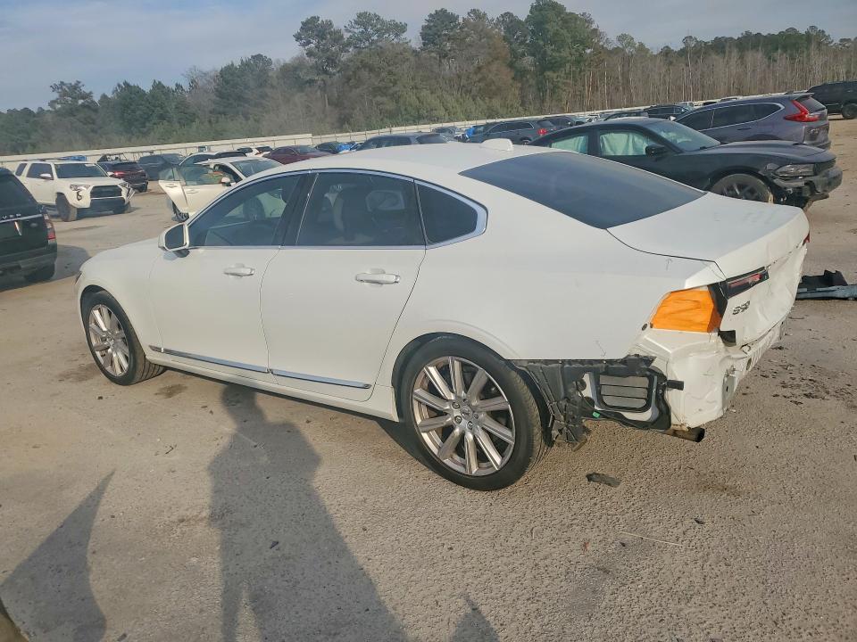 Photo 2 from auction – 2017 VOLVO S90 with VIN YV1A22ML8H1011617