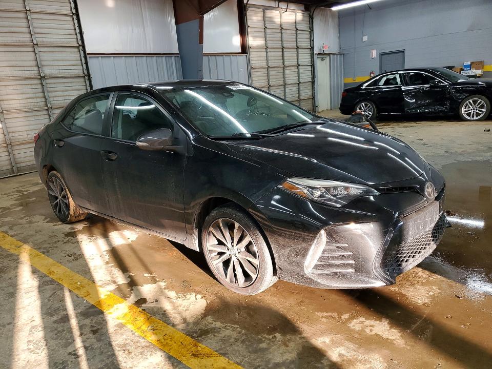 Фото 4 с аукциона – 2017 TOYOTA COROLLA с VIN 5YFBURHE6HP724908