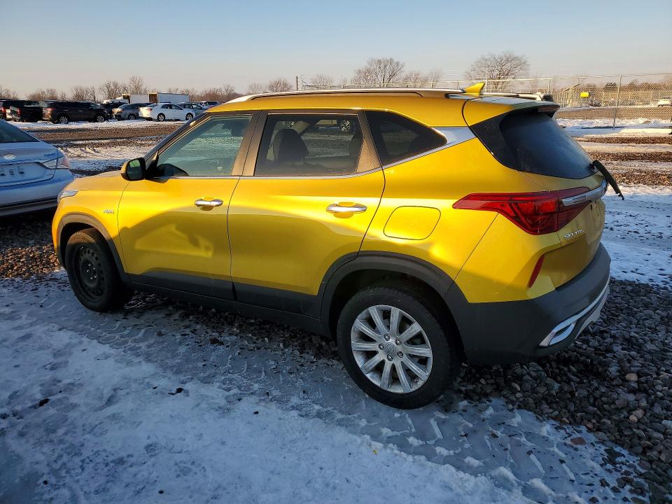 Foto 2 de la subasta – 2021 KIA SELTOS con VIN KNDETCA20M7129786
