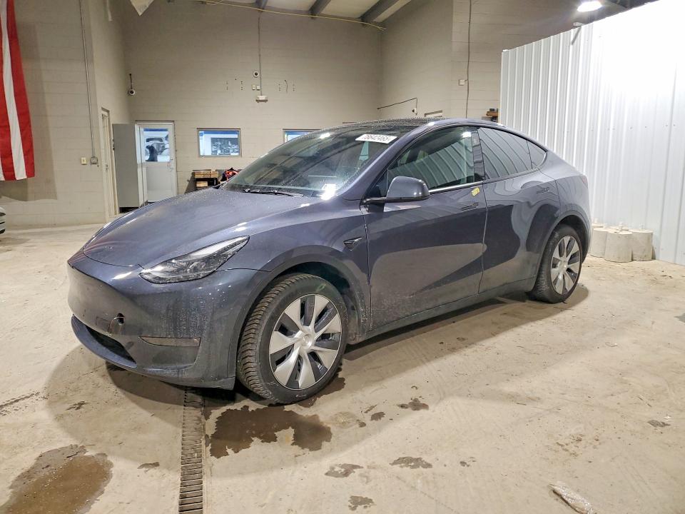 TESLA MODEL Y 2023 with VIN 7SAYGDEE4PF885442 - Photo from auction