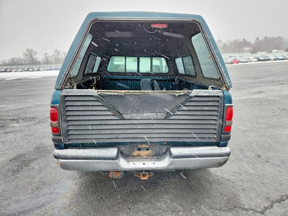 Photo 6 from auction – 1996 DODGE RAM 2500 with VIN 3B7KC23C1TM172735