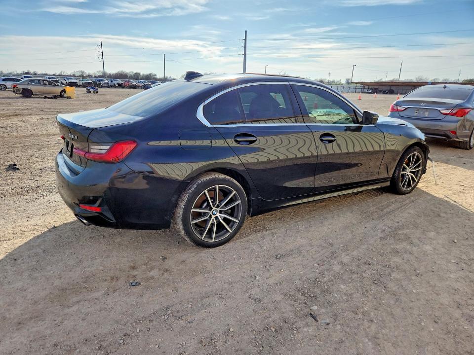 Photo 3 from auction – 2019 BMW 330XI with VIN WBA5R7C56KAJ81532