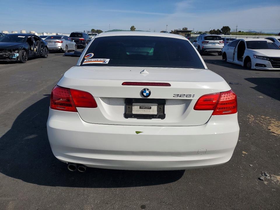 Photo 6 from auction – 2012 BMW 328 with VIN WBADW7C50CE729569