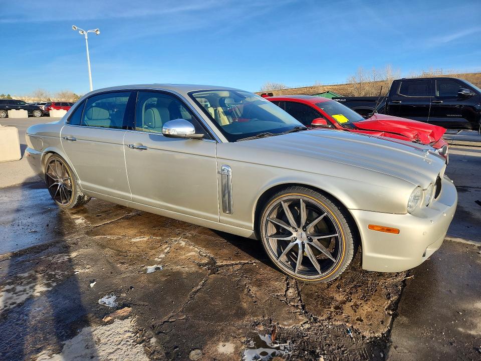 Photo 4 from auction – 2009 JAGUAR XJ PORTFOL with VIN SAJWA94C79TH29919