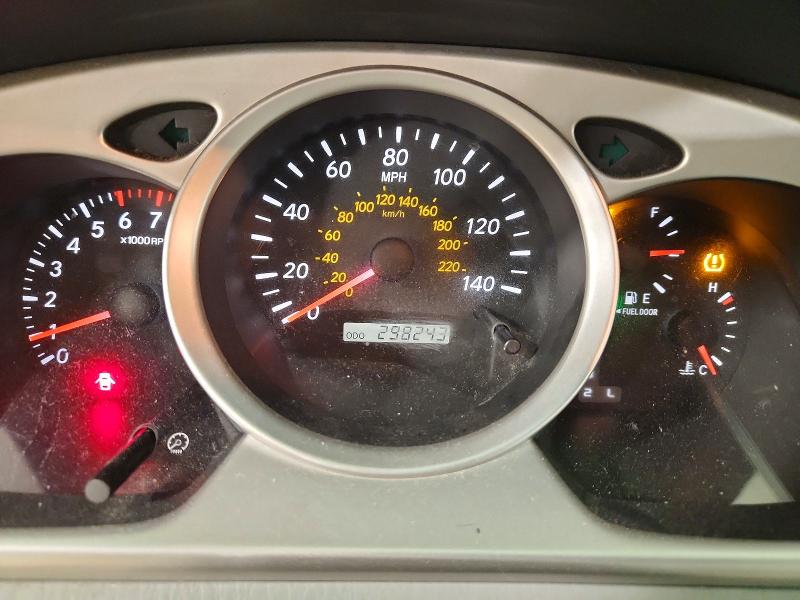 Photo 9 from auction – 2004 TOYOTA HIGHLANDER with VIN JTEEP21A740011213