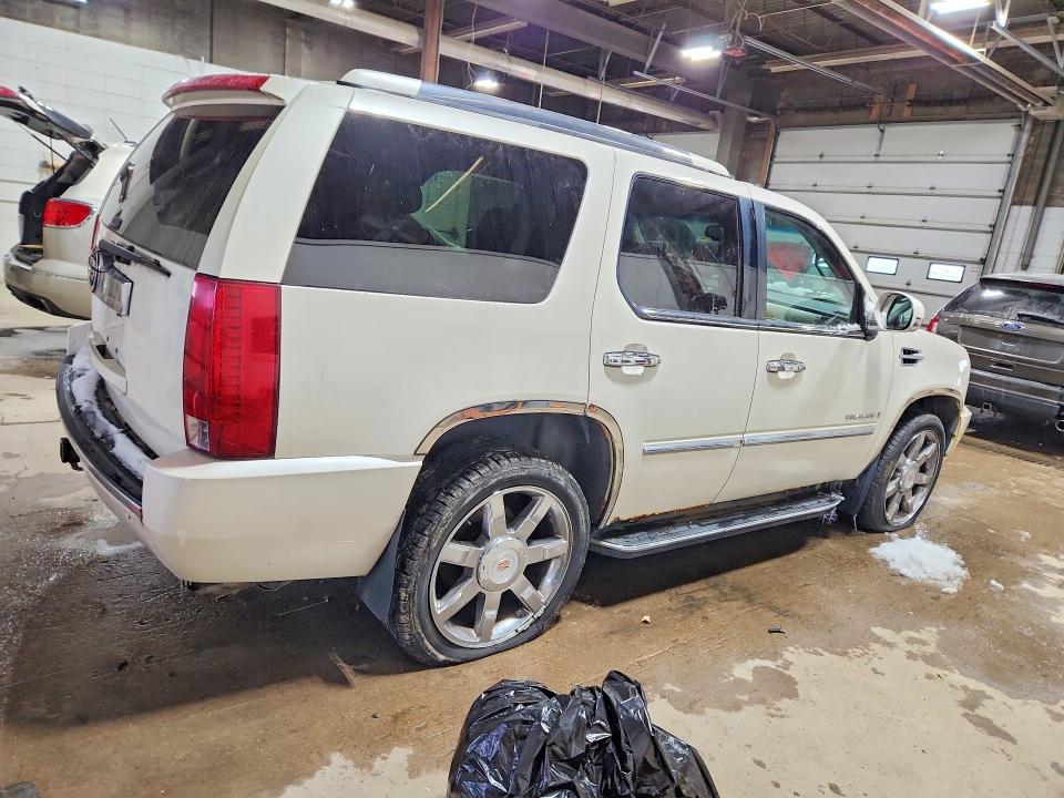 Photo 3 from auction – 2007 CADILLAC ESCALADE L with VIN 1GYFK63847R235350