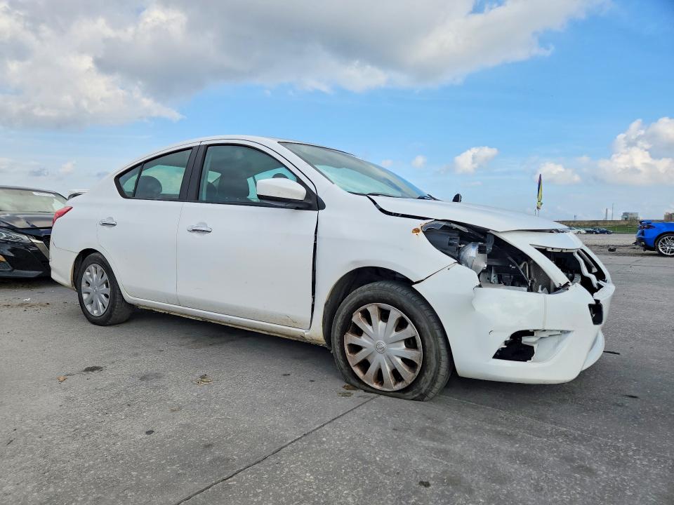Photo 4 from auction – 2019 NISSAN VERSA with VIN 3N1CN7AP3KL802537
