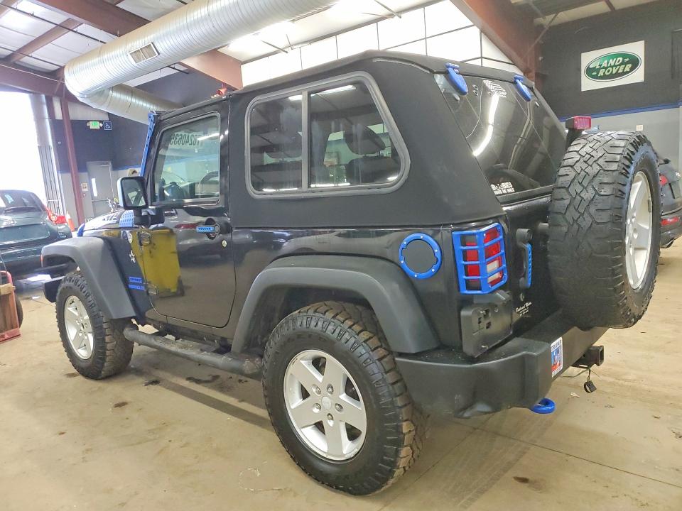 Фото 2 с аукциона – 2011 JEEP WRANGLER S с VIN 1J4AA2D12BL521782