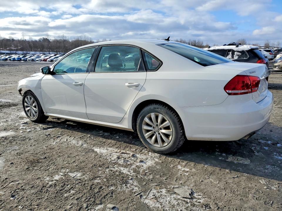 Photo 2 from auction – 2013 VOLKSWAGEN PASSAT with VIN 1VWAP7A34DC073293