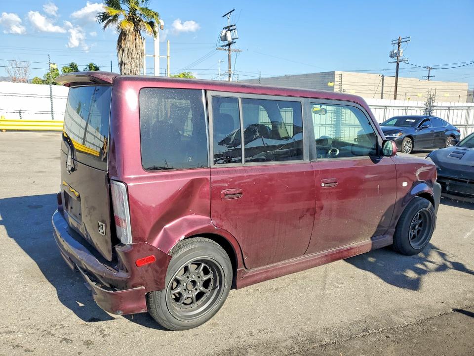 Photo 3 from auction – 2005 TOYOTA SCION XB with VIN JTLKT324154004998