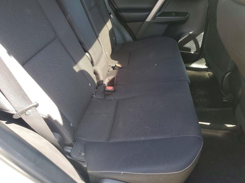 Photo 10 from auction – 2017 TOYOTA RAV4 with VIN 2T3RFREV7HW614940