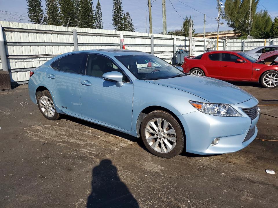 Photo 4 from auction – 2013 LEXUS ES 300H with VIN JTHBW1GG7D2001901