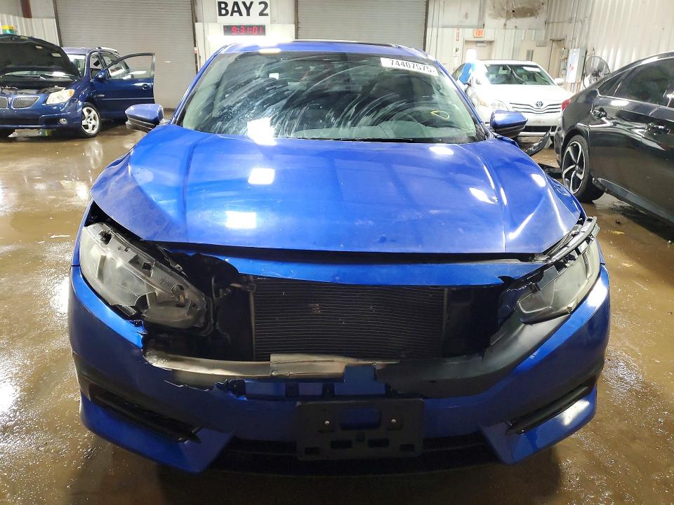 Photo 5 from auction – 2018 HONDA CIVIC with VIN 19XFC2F75JE007715