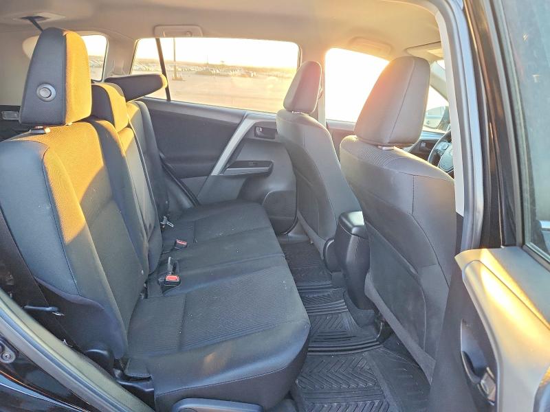 Photo 10 from auction – 2018 TOYOTA RAV4 LE with VIN 2T3ZFREV7JW477603