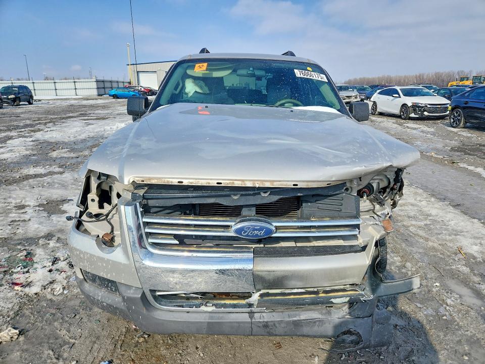 Photo 5 from auction – 2006 FORD EXPLORER with VIN 1FMEU63E06UB68657
