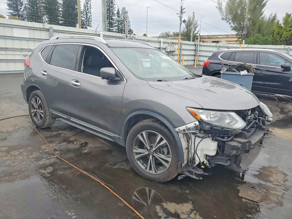 Photo 4 from auction – 2018 NISS ROGUE with VIN 5N1AT2MT4JC782553