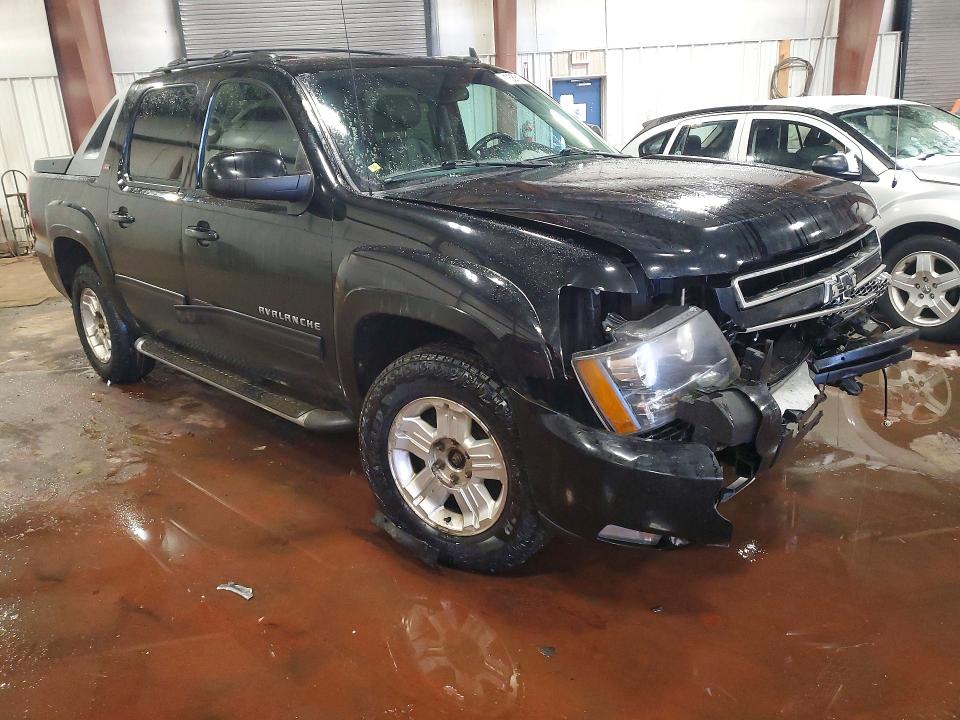Photo 4 from auction – 2011 CHEVROLET AVALANCHE with VIN 3GNTKFE36BG100882