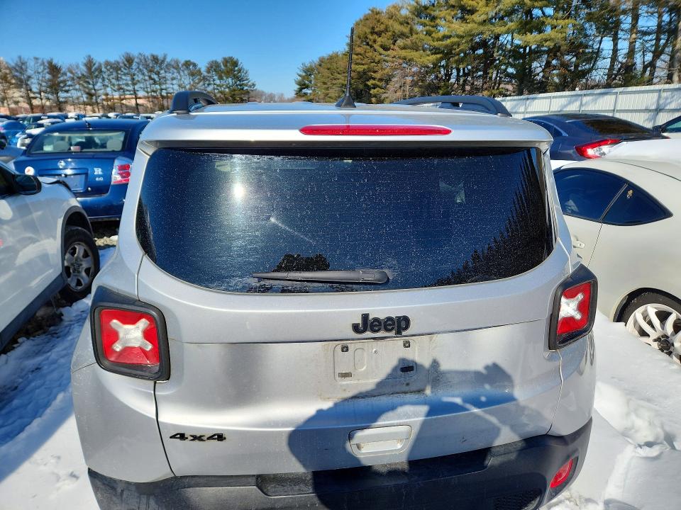 Photo 6 from auction – 2020 JEEP RENEGADE with VIN ZACNJBB18LPL00322